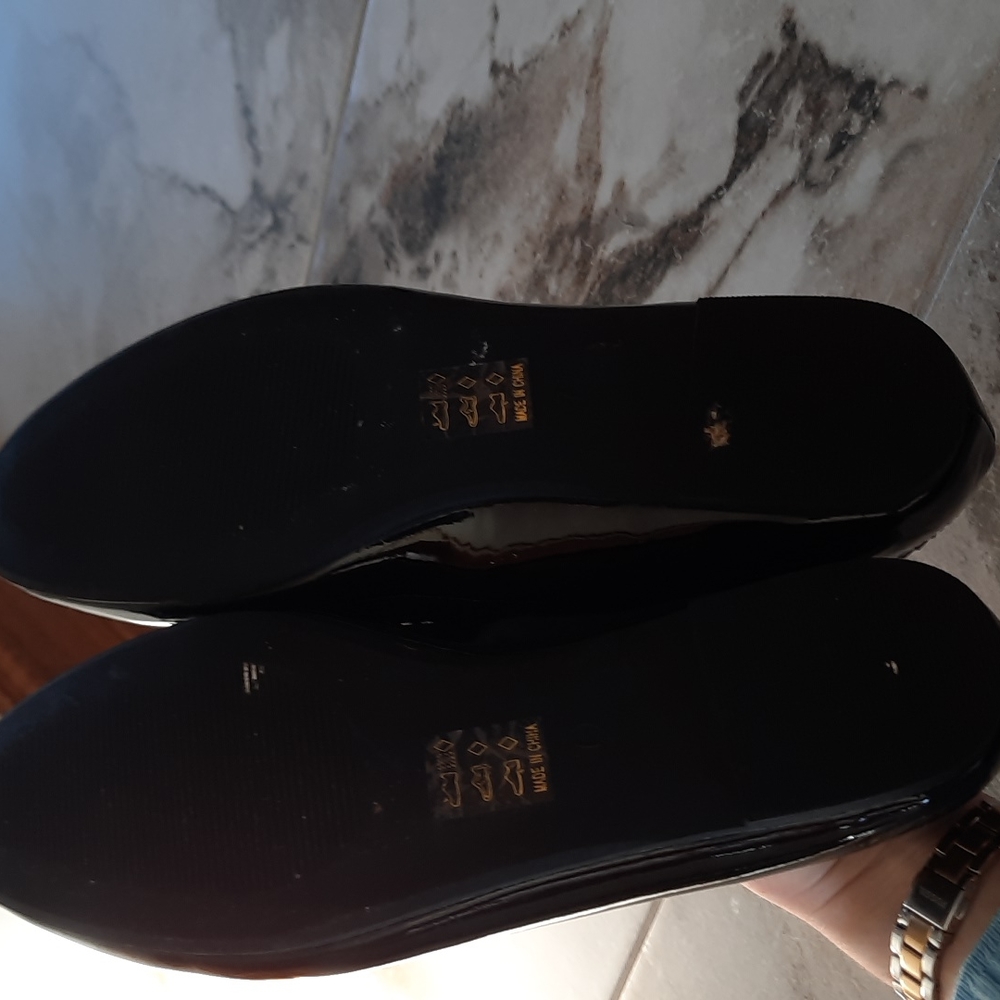 Patterned Shoes - Picture 3 of 4
